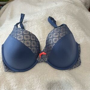 Victoria’s Secret Body By Victoria Padded Perfect Coverage Bra Blue 34DDD